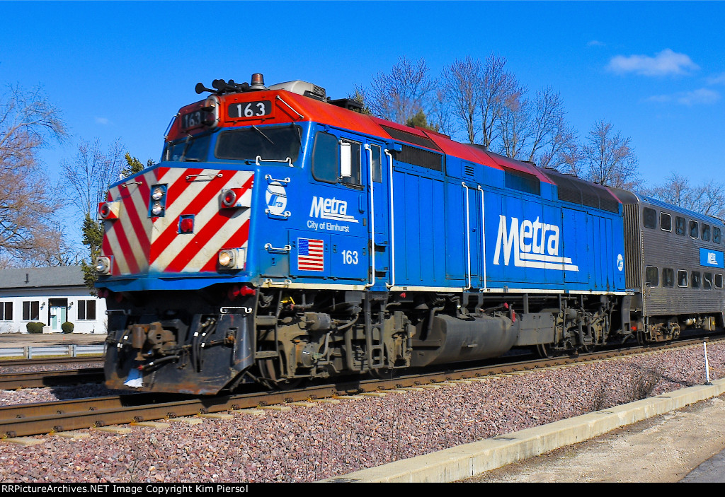 METX 163 "City of Elmhurst"